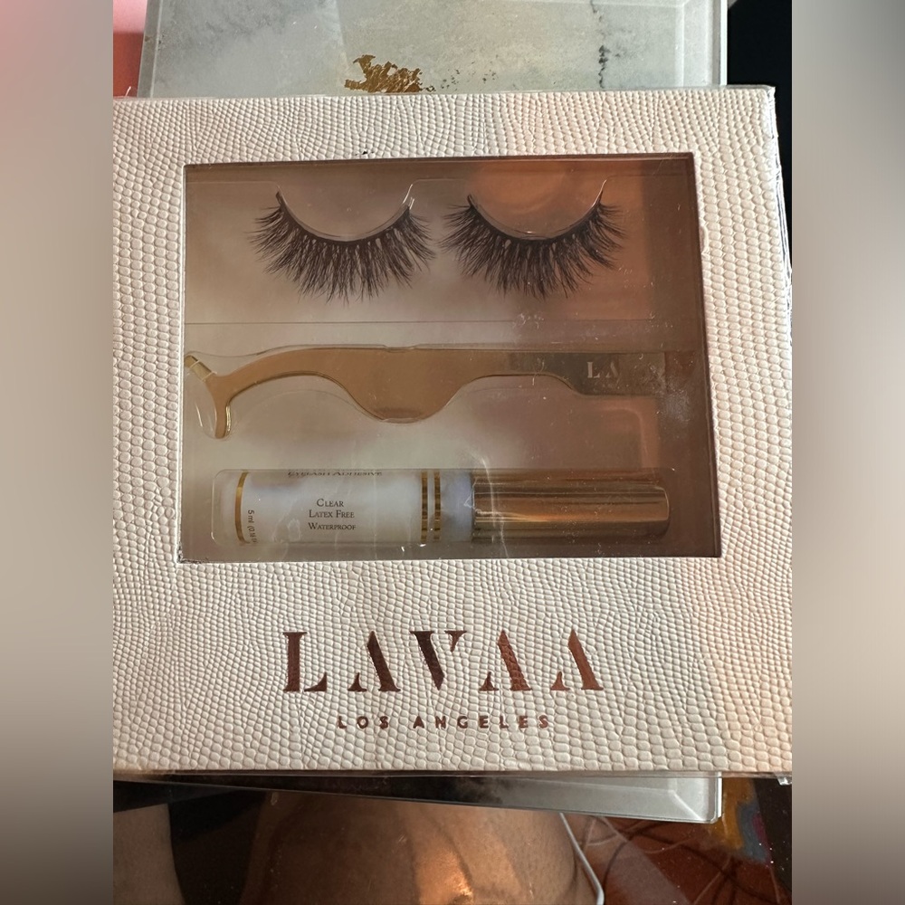 Lavaa Flirty Lash Set